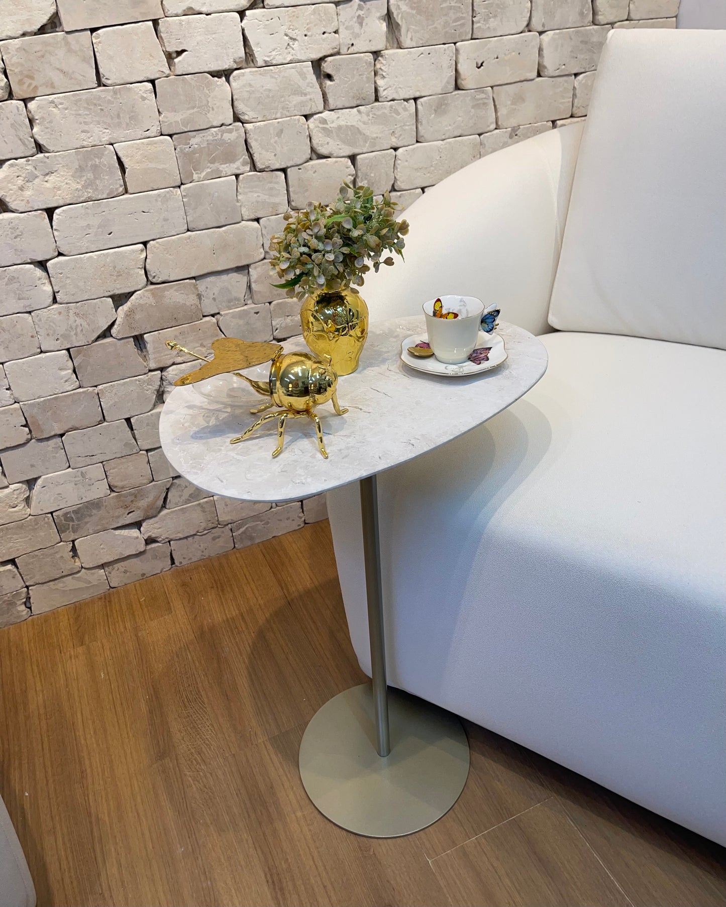 Mesa de Apoio - Linha Tulipa - Mármore Travertino White Cream Sarinen - Base Cor Champanhe