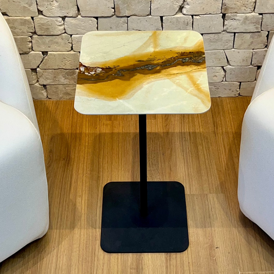 Mesa Quadratto Quartzito Terracota Imperial - Base cor Preta