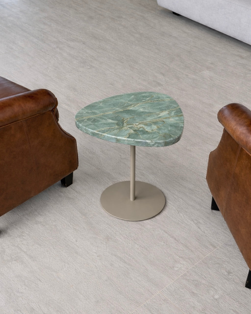 Mesa de Apoio - Linha Essencialle - Quartzito Verde Esmeralda - Base cor Marfim Redonda